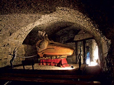 Sculpture Bird Mission by Lubo Kristek in the Kristek Thaya Glyptotheque