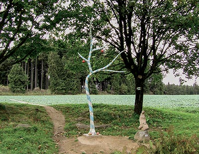 Sculpture Birth by Lubo Kristek in the Kristek Thaya Glyptotheque